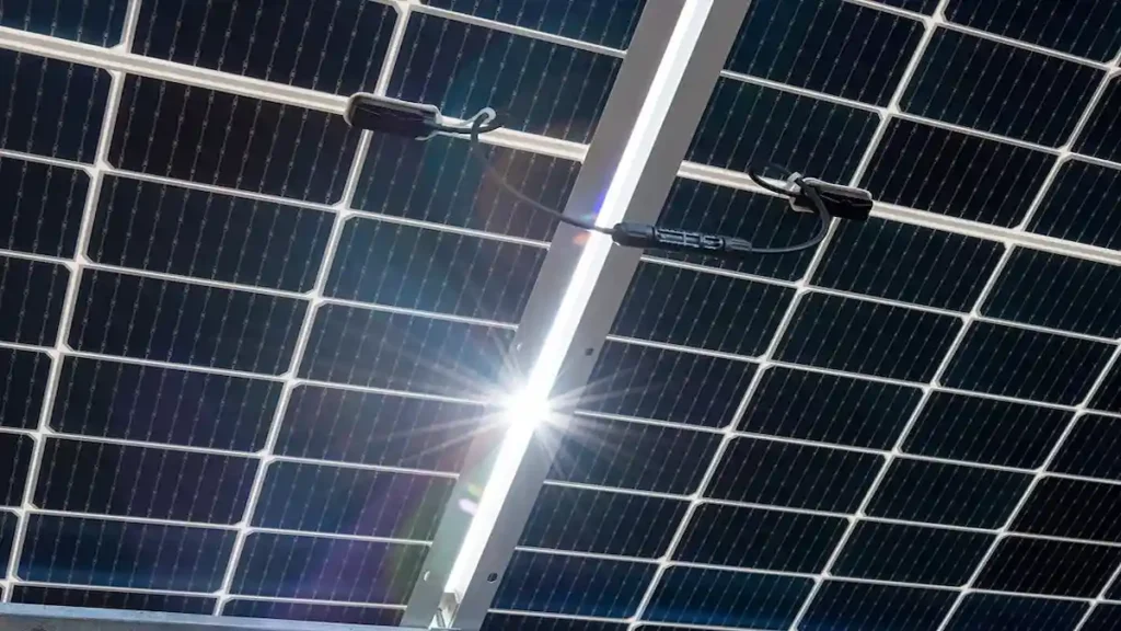 590w bifacial solar panels