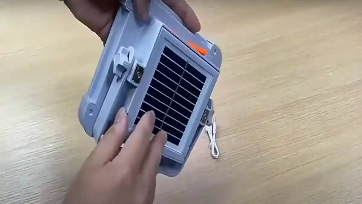 outdoor solar lamp