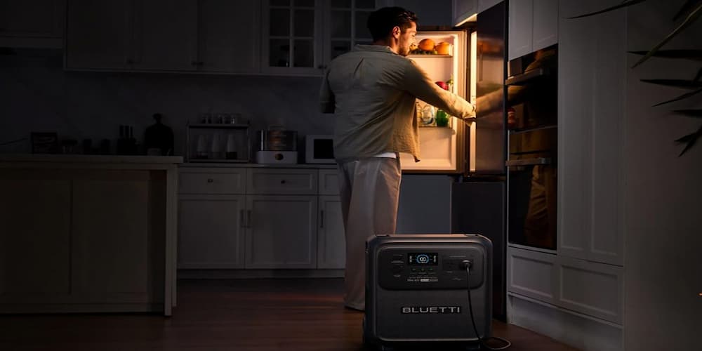 Bluetti Elite 400 powering refrigerator